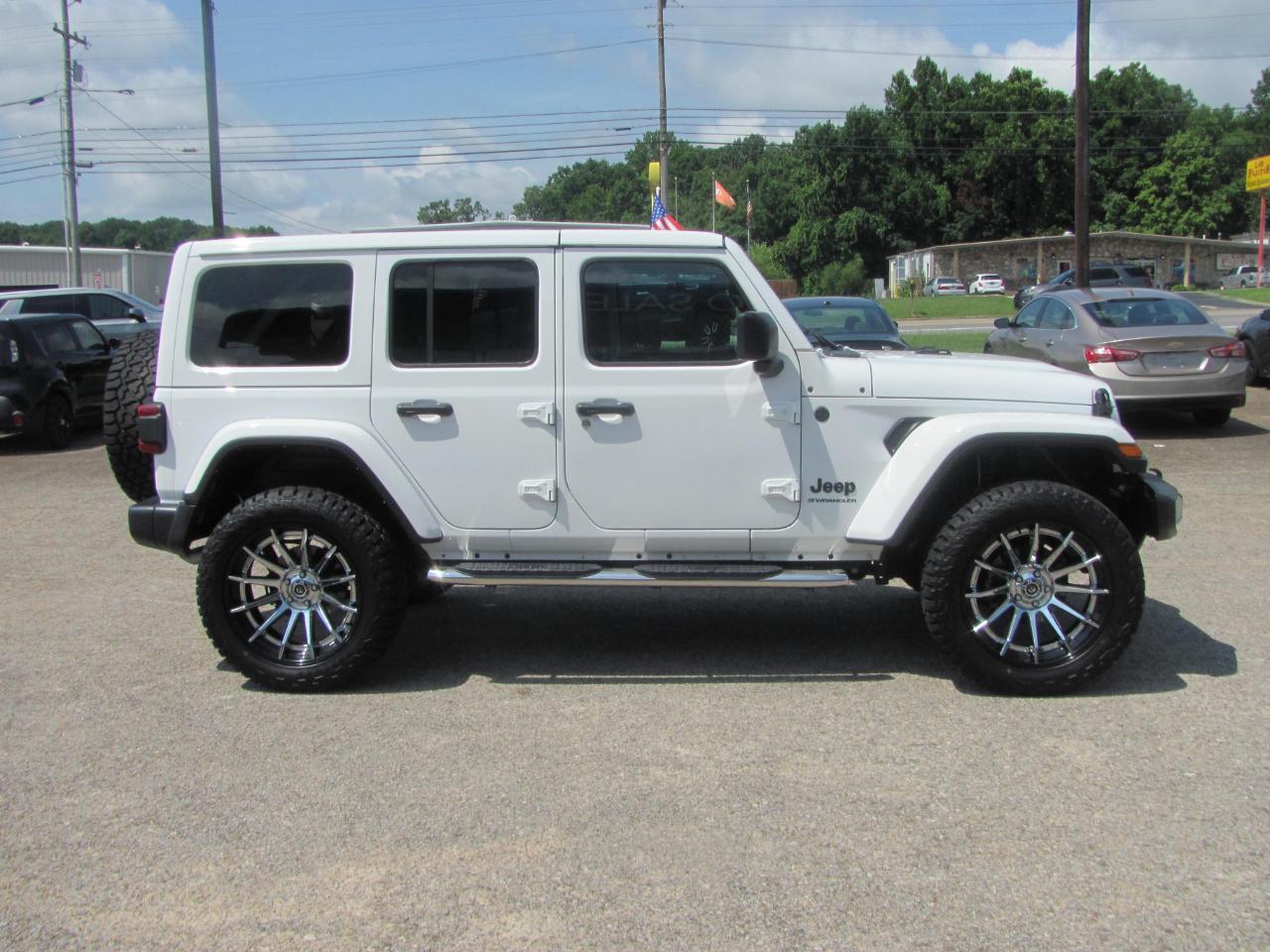 Jeep Wrangler Sahara 2025