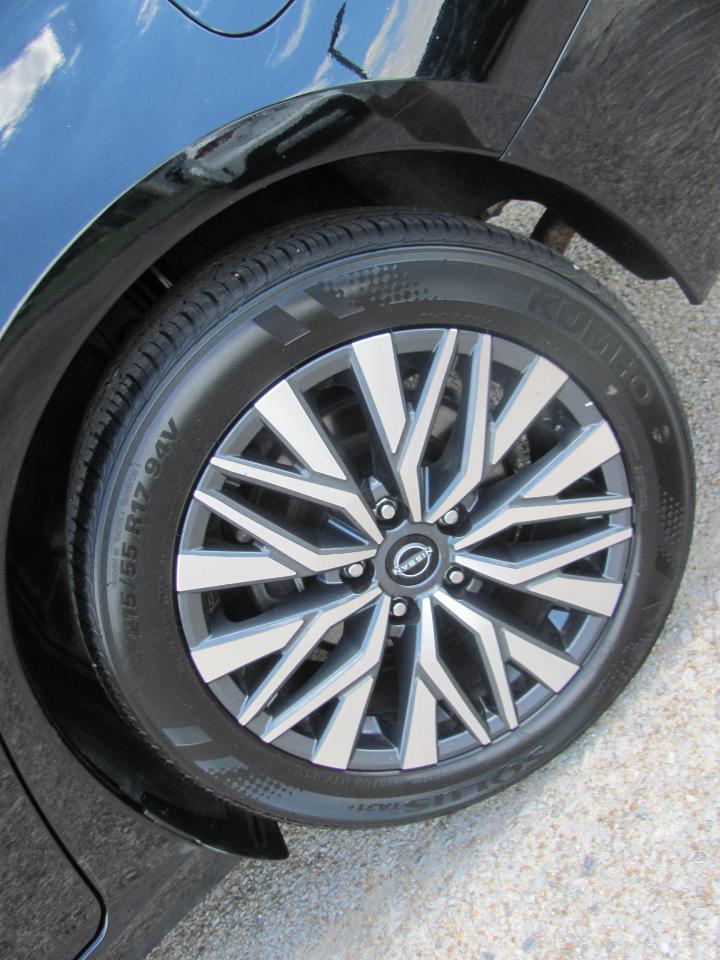 Nissan Altima 2.5 SV 2025