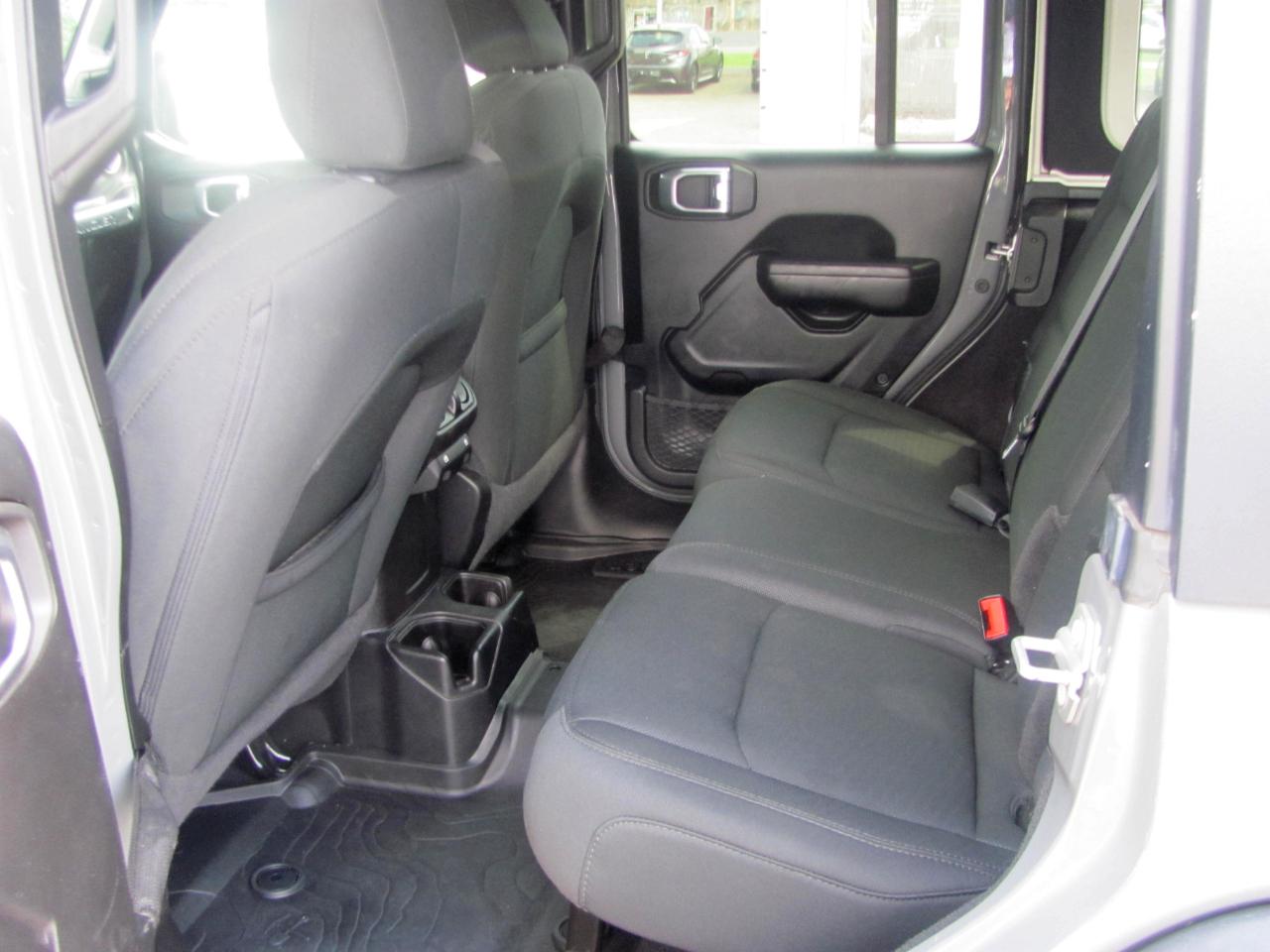 Jeep Wrangler Unlimited Sport 2021