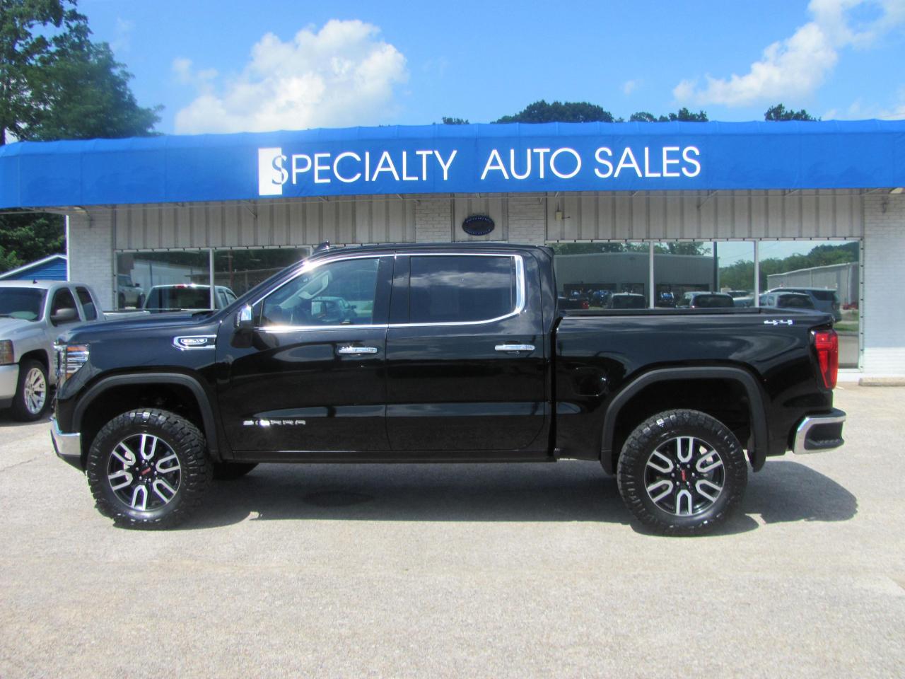 GMC Sierra 1500 SLT Crew Cab 4WD 2025