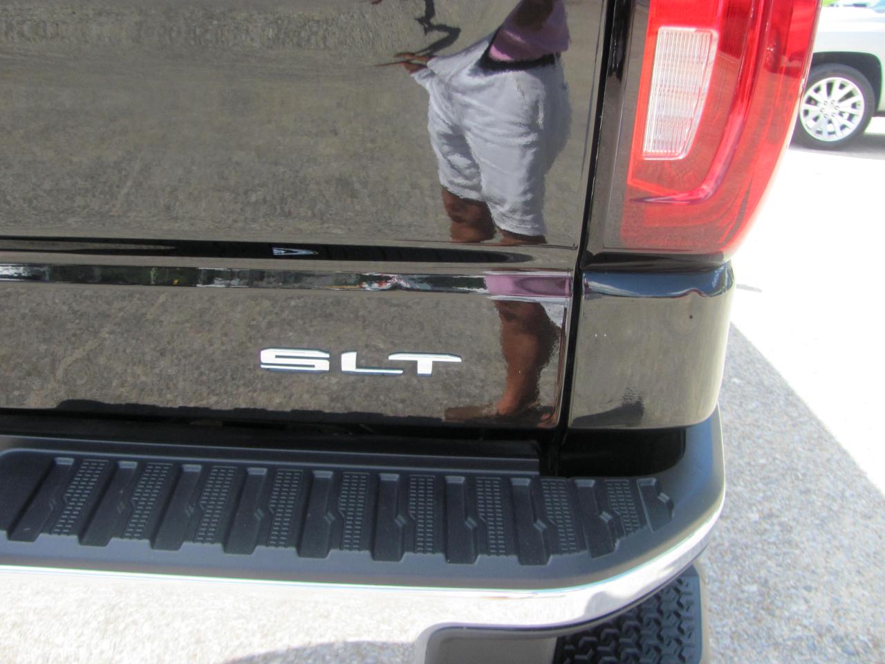 GMC Sierra 1500 SLT Crew Cab 4WD 2025