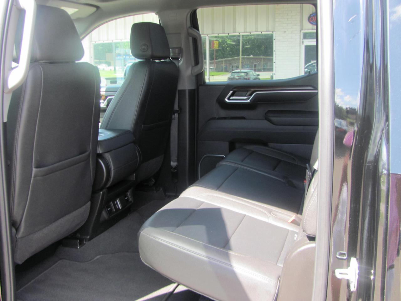GMC Sierra 1500 SLT Crew Cab 4WD 2025