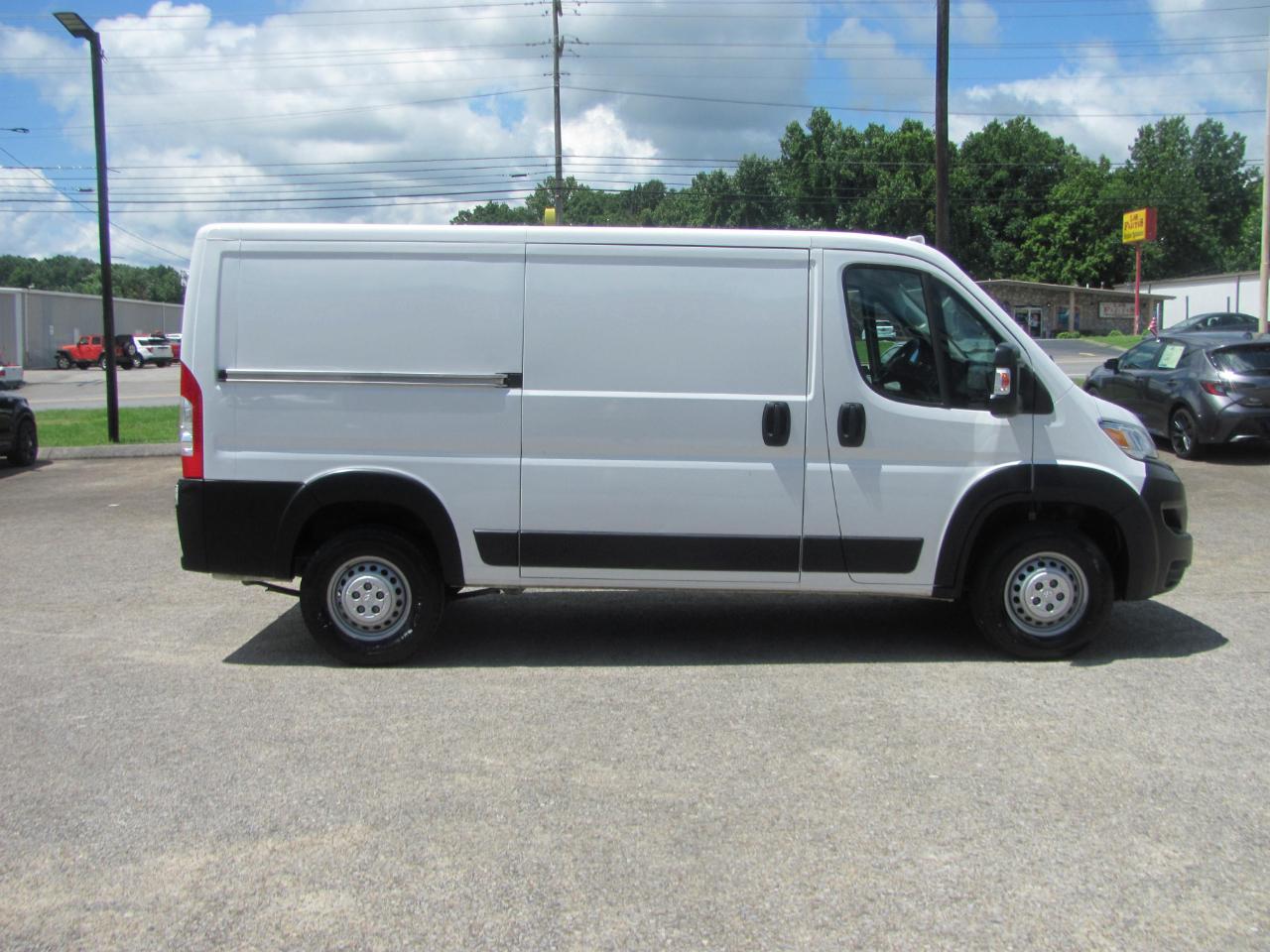 RAM Promaster 2500 Low Roof 2025
