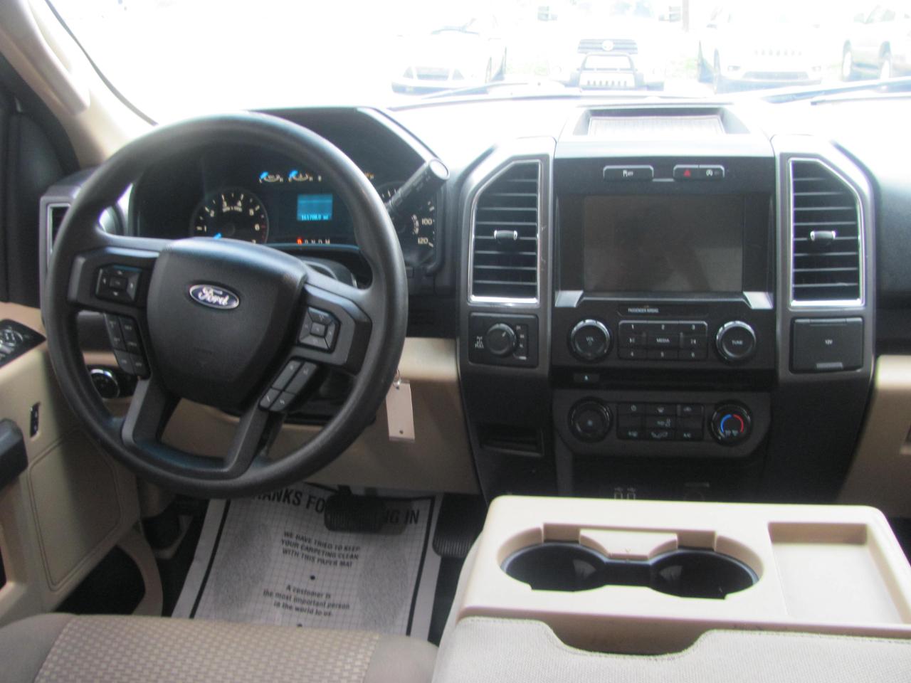 Ford F-150 XLT SuperCab Short Bed 4WD 2017