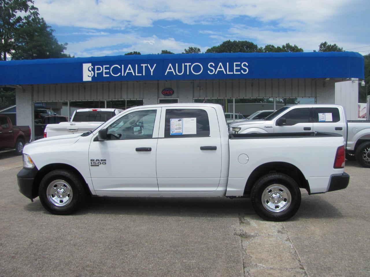 RAM 1500 Classic Tradesman Crew Cab SWB 2WD 2023