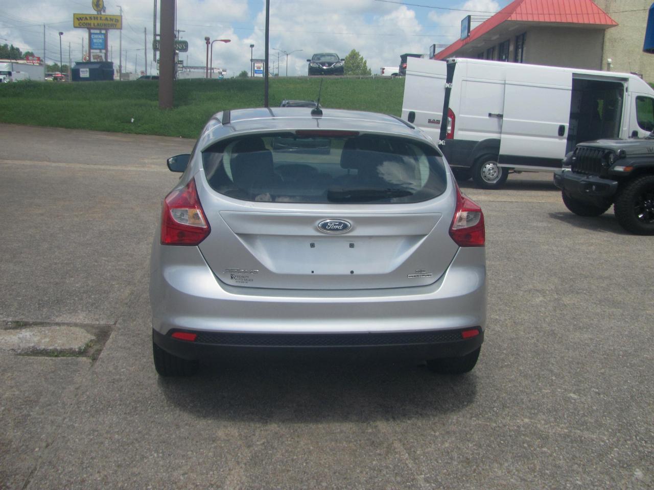Ford Focus SE Hatch 2013
