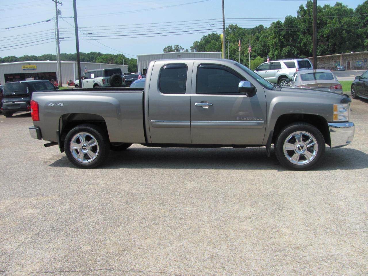 Chevrolet Silverado 1500 LT Ext Cab 4WD 4D 2012