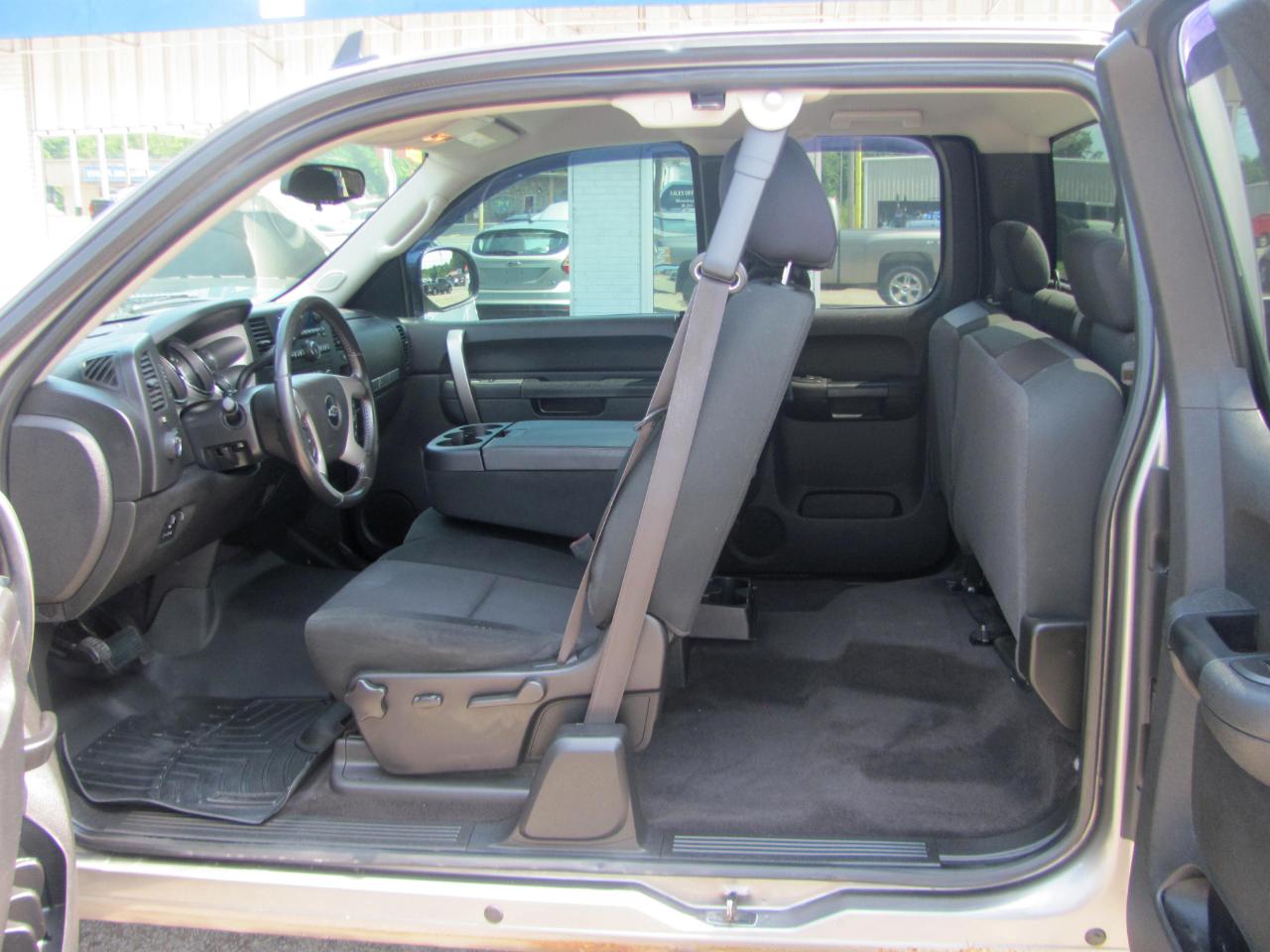 Chevrolet Silverado 1500 LT Ext Cab 4WD 4D 2012