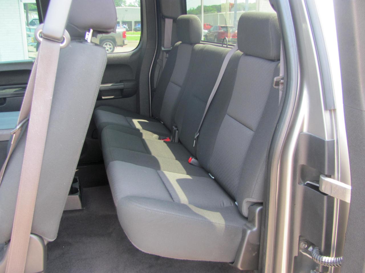 Chevrolet Silverado 1500 LT Ext Cab 4WD 4D 2012
