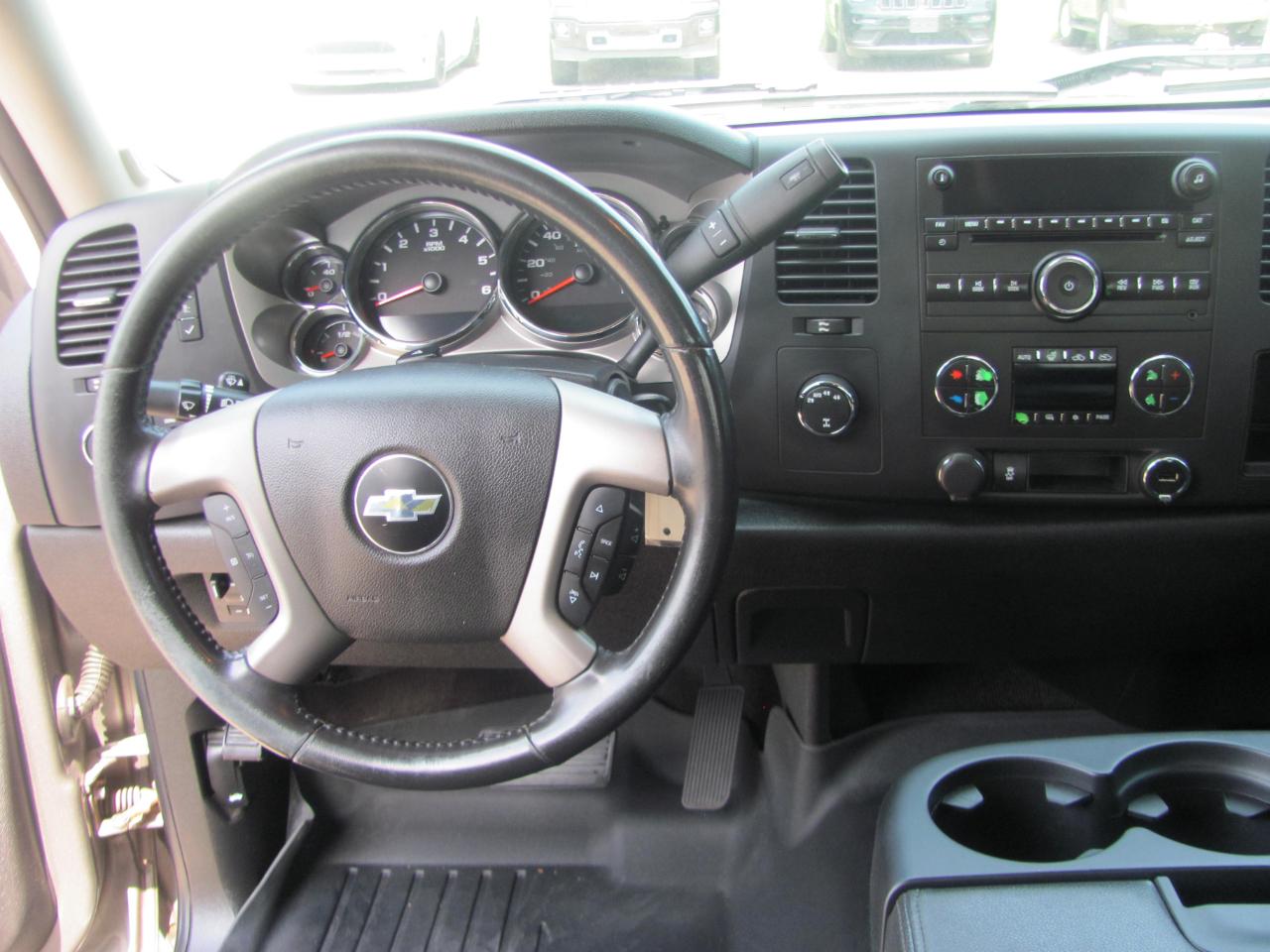 Chevrolet Silverado 1500 LT Ext Cab 4WD 4D 2012