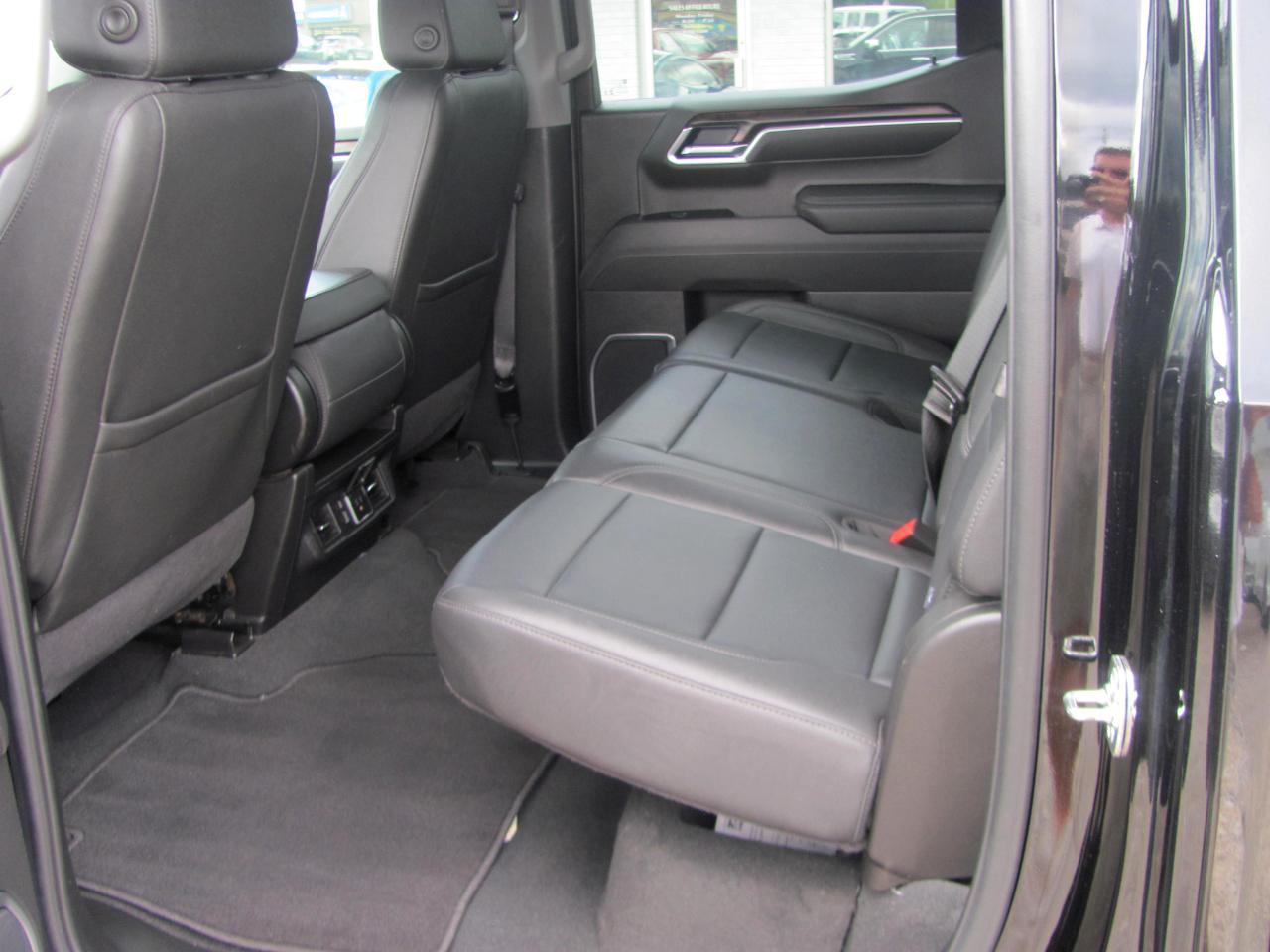GMC Sierra 1500 SLT Crew Cab 4WD 2025
