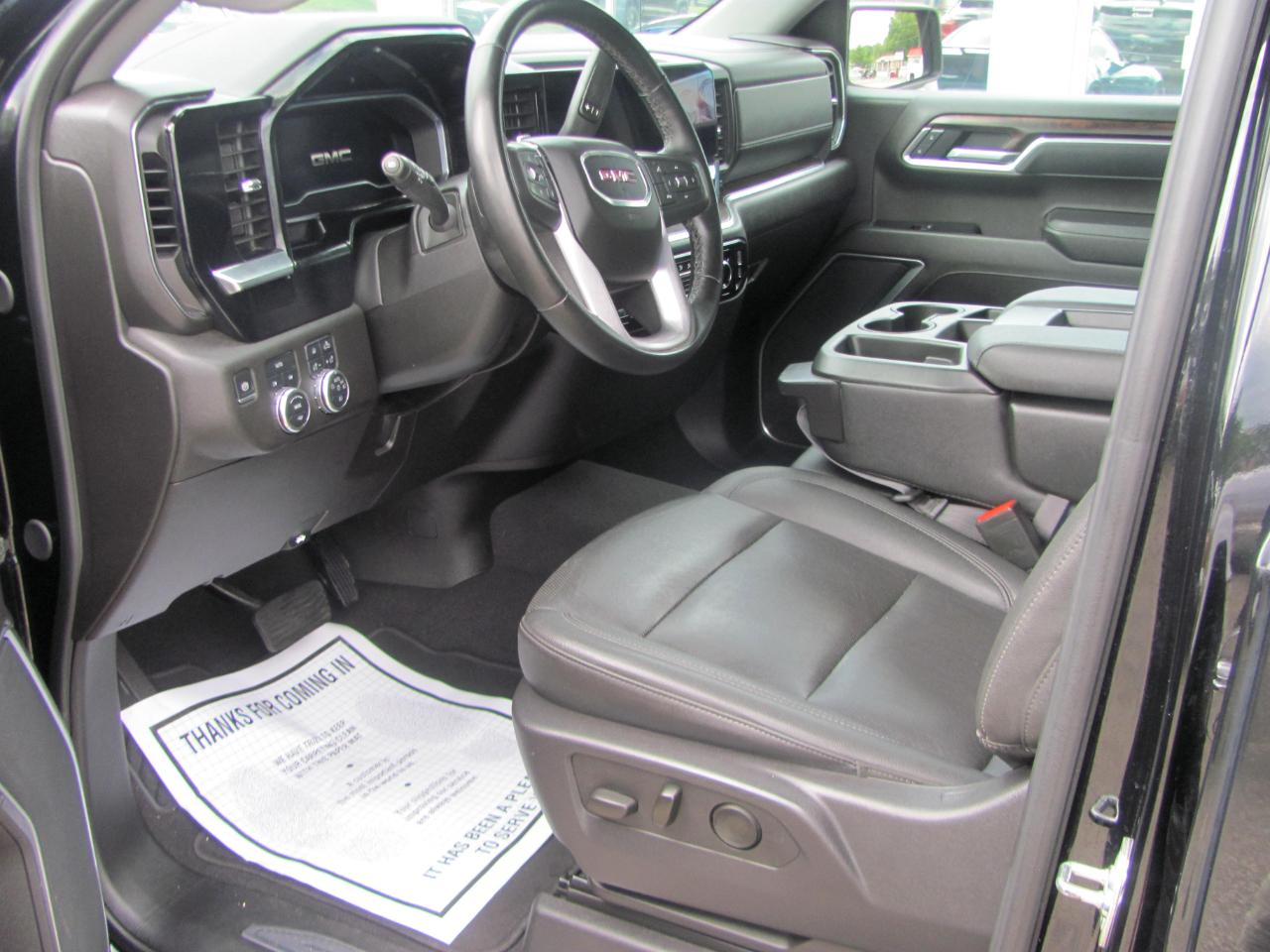 GMC Sierra 1500 SLT Crew Cab 4WD 2025