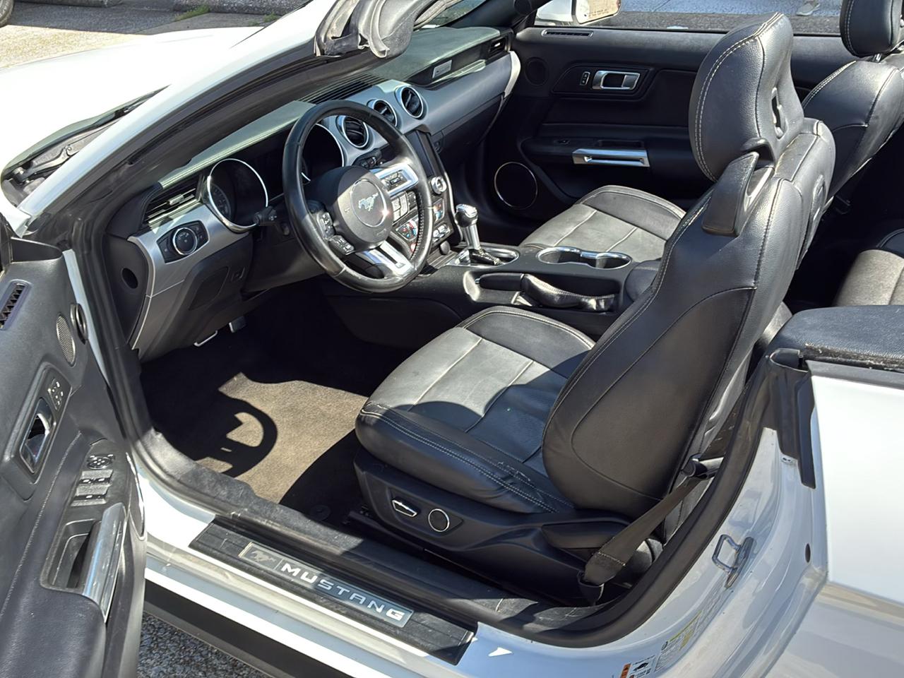 Ford Mustang GT convertible 2018