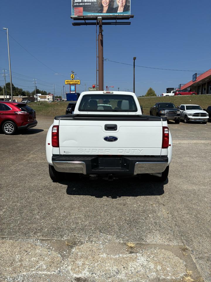 Ford F-350 SD XLT Crew Cab Long Bed DRW 4WD 2015