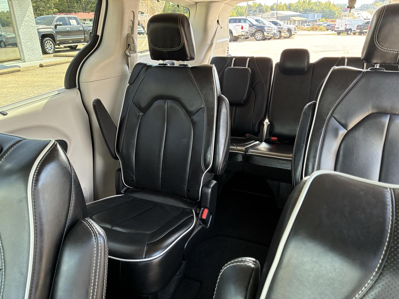 Chrysler Pacifica Limited 2023