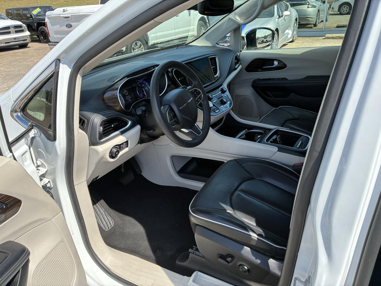 Chrysler Pacifica Limited 2023