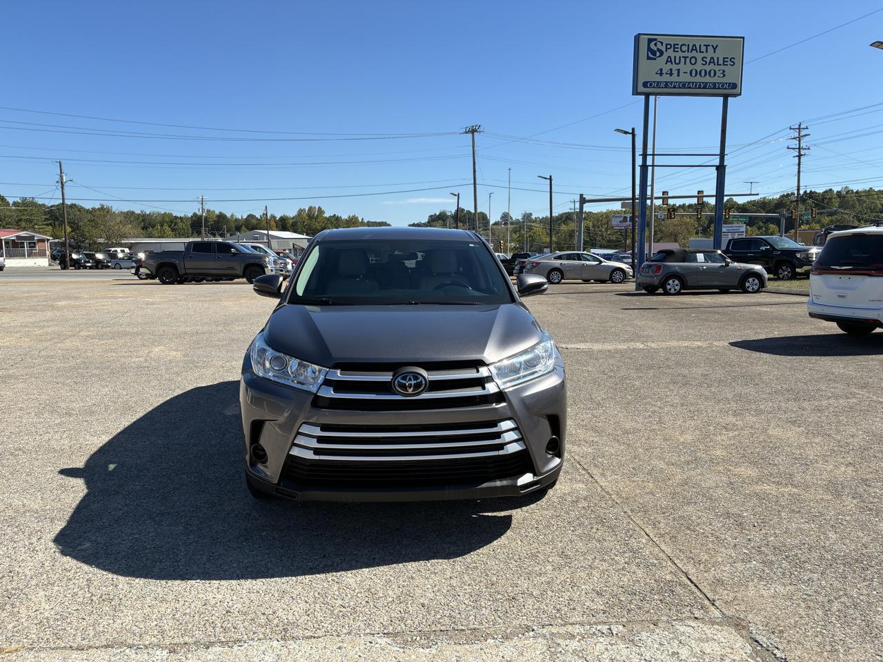 Toyota Highlander LE Plus FWD V6 2019