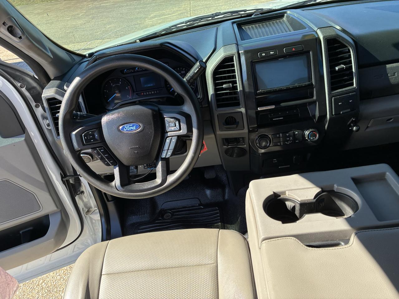 Ford F-450 SD SuperCab DRW 2WD 2017