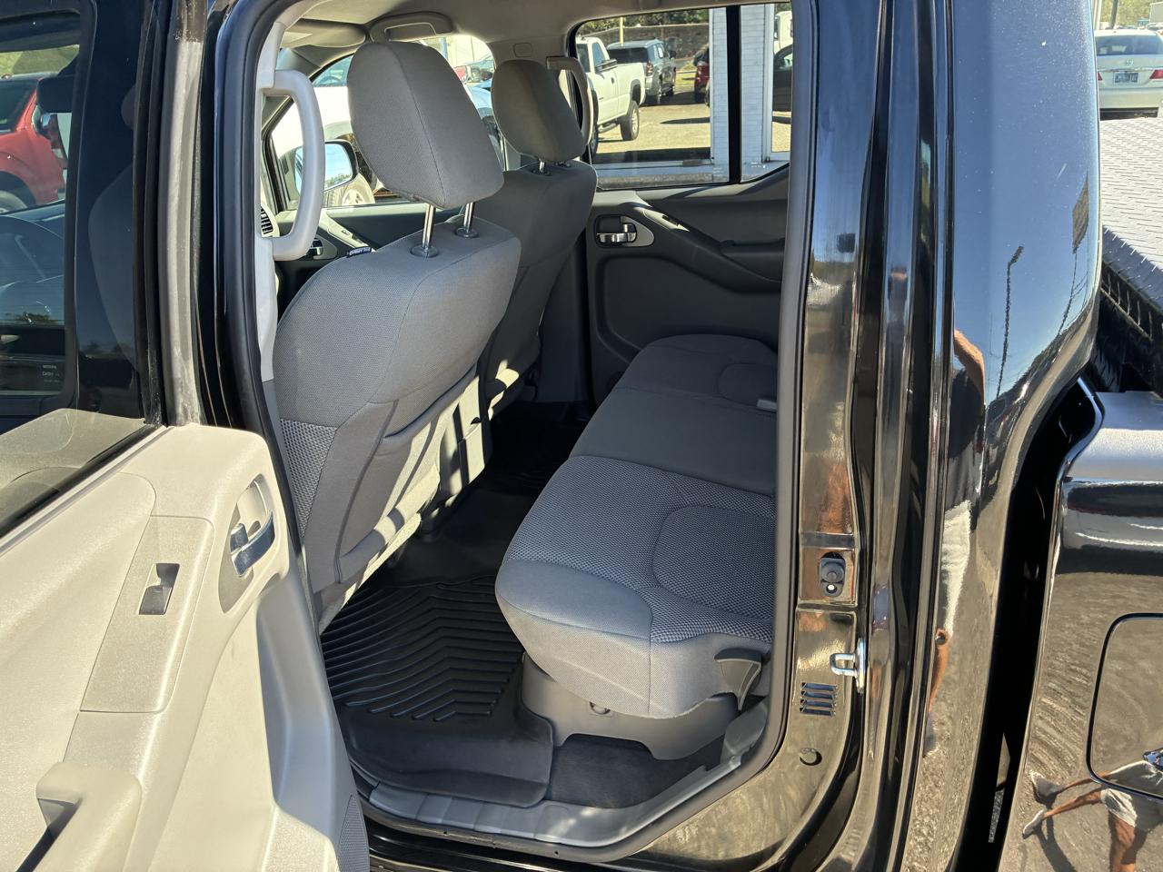 Nissan Frontier 2017.5 King Cab 4x4 SV V6 Auto 2019