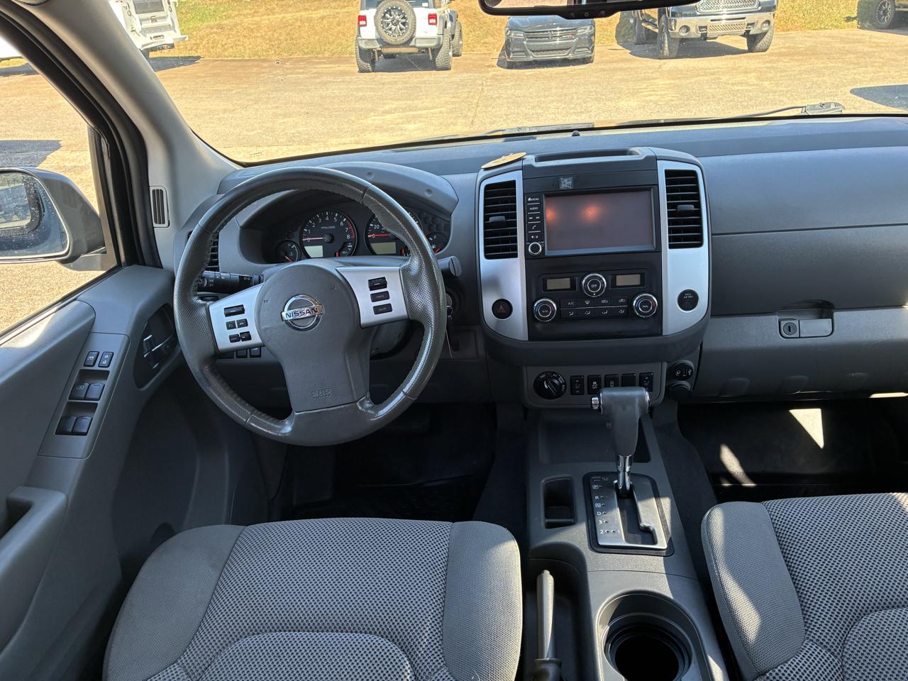 Nissan Frontier 2017.5 King Cab 4x4 SV V6 Auto 2019