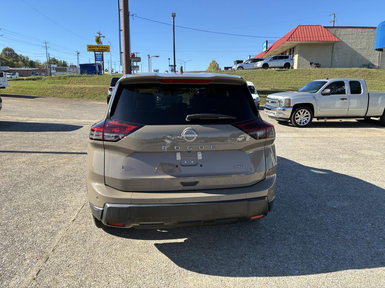 Nissan Rogue SV AWD 2025