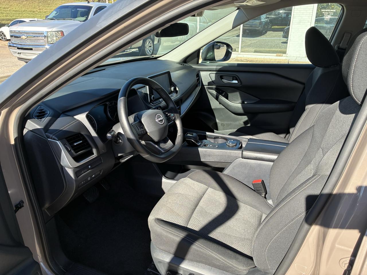 Nissan Rogue SV AWD 2025