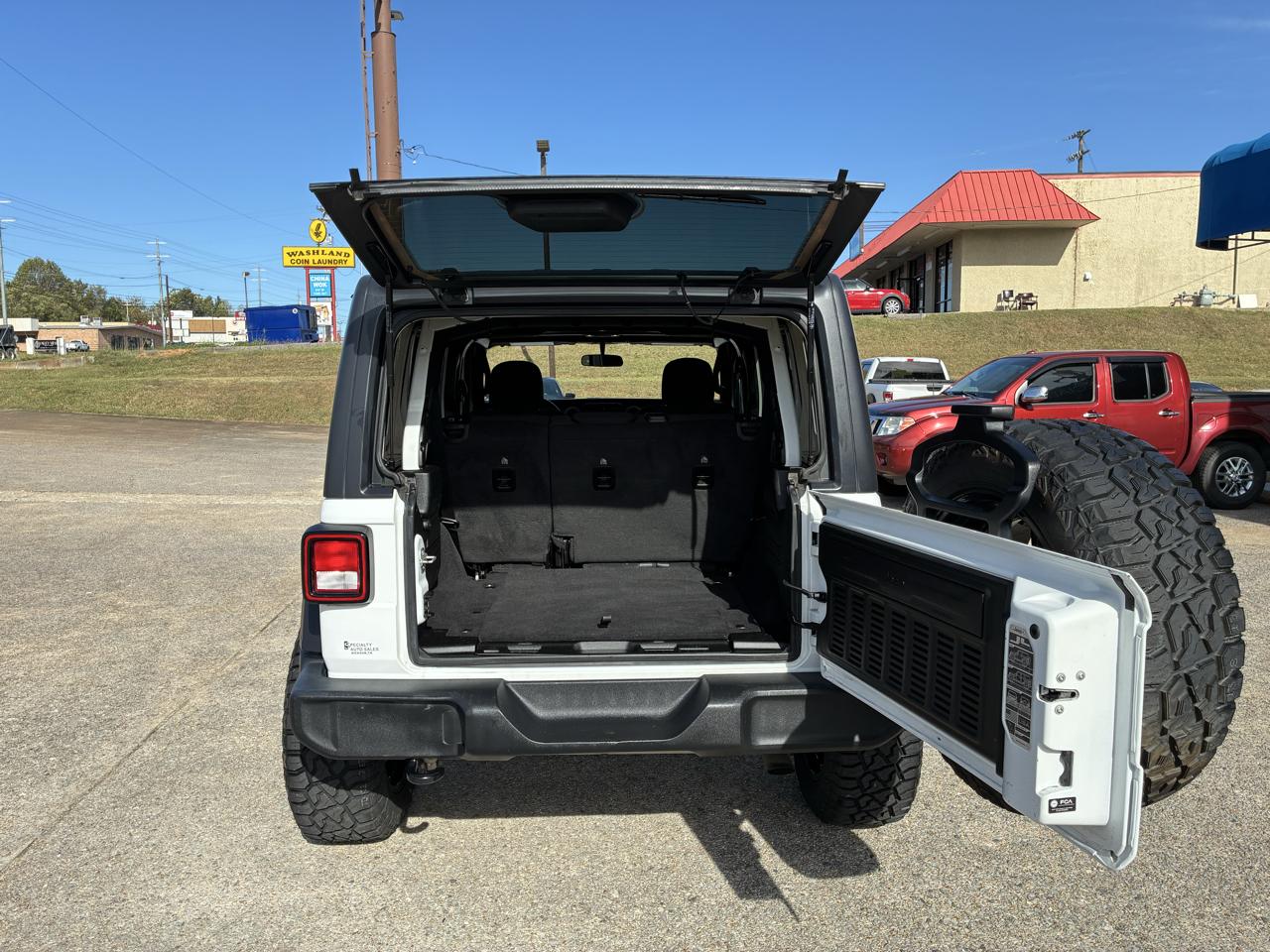Jeep Wrangler Unlimited Sport 2021