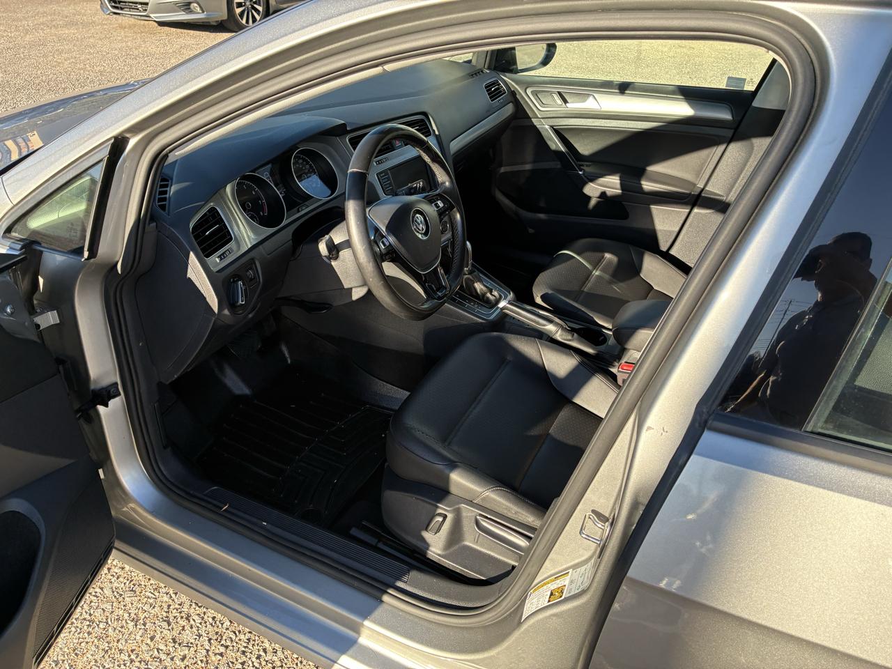 Volkswagen Golf TSI S 6A 2017