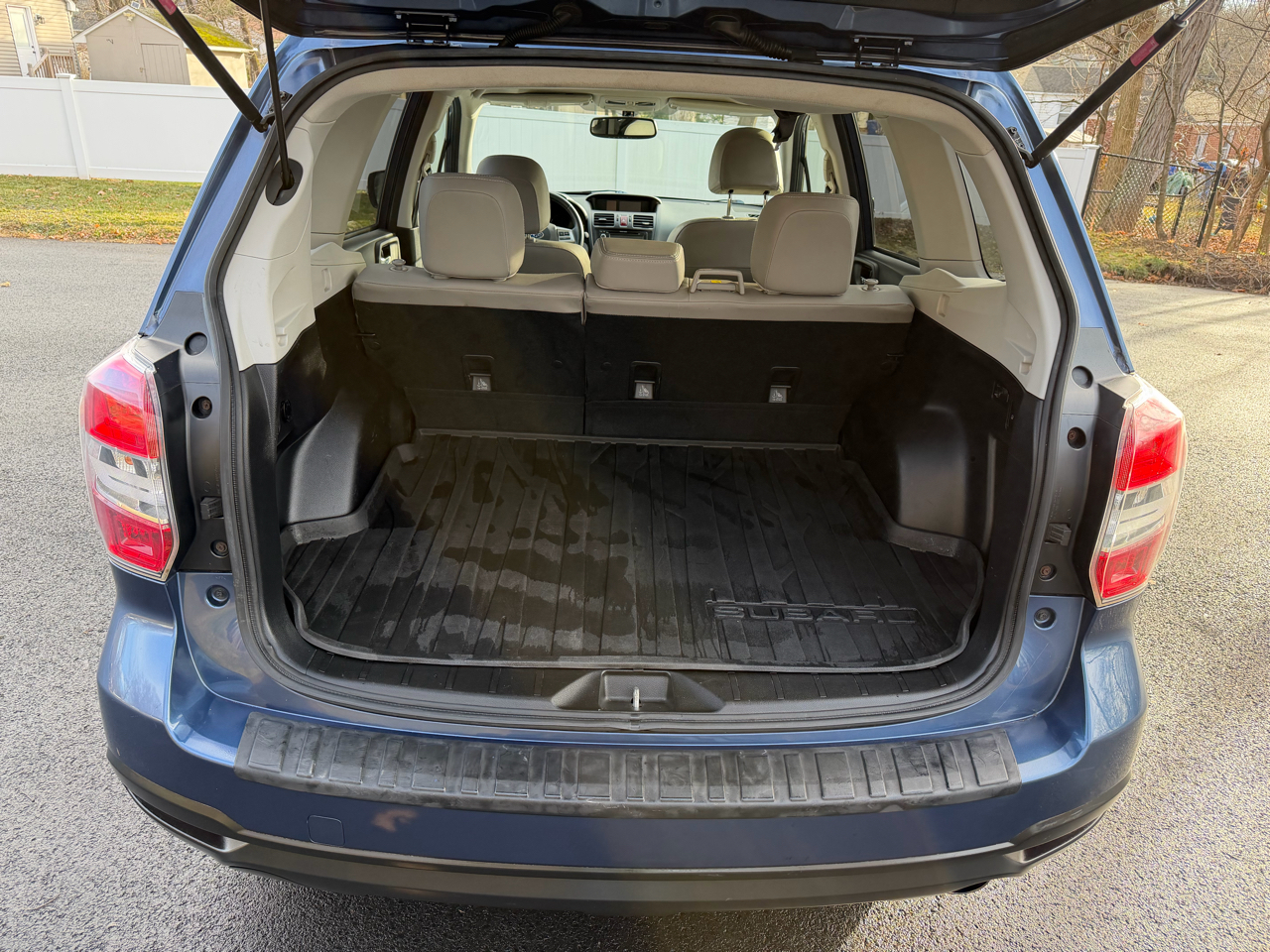 Subaru Forester 2.5i Touring 2014