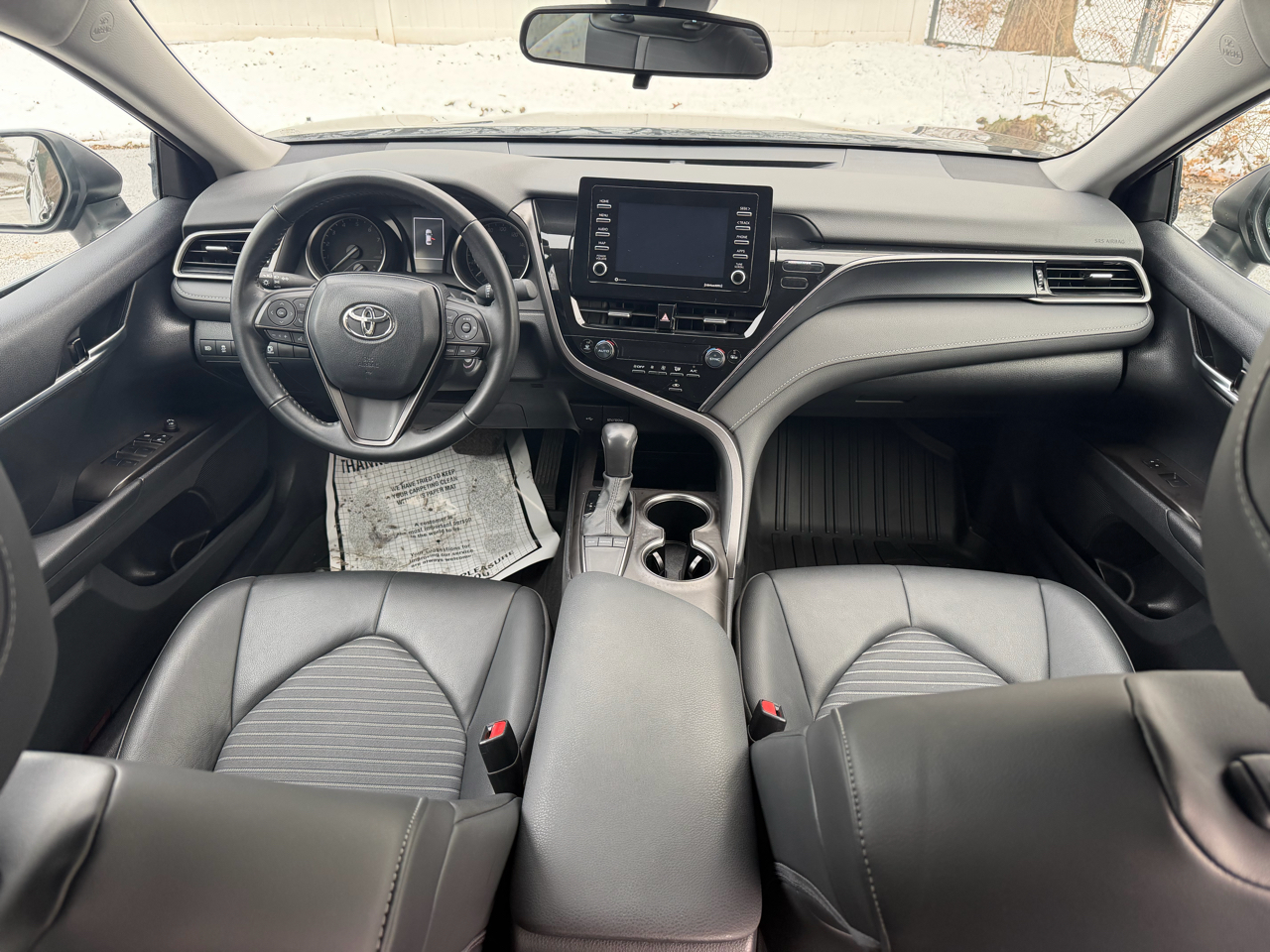 Toyota Camry SE 2024