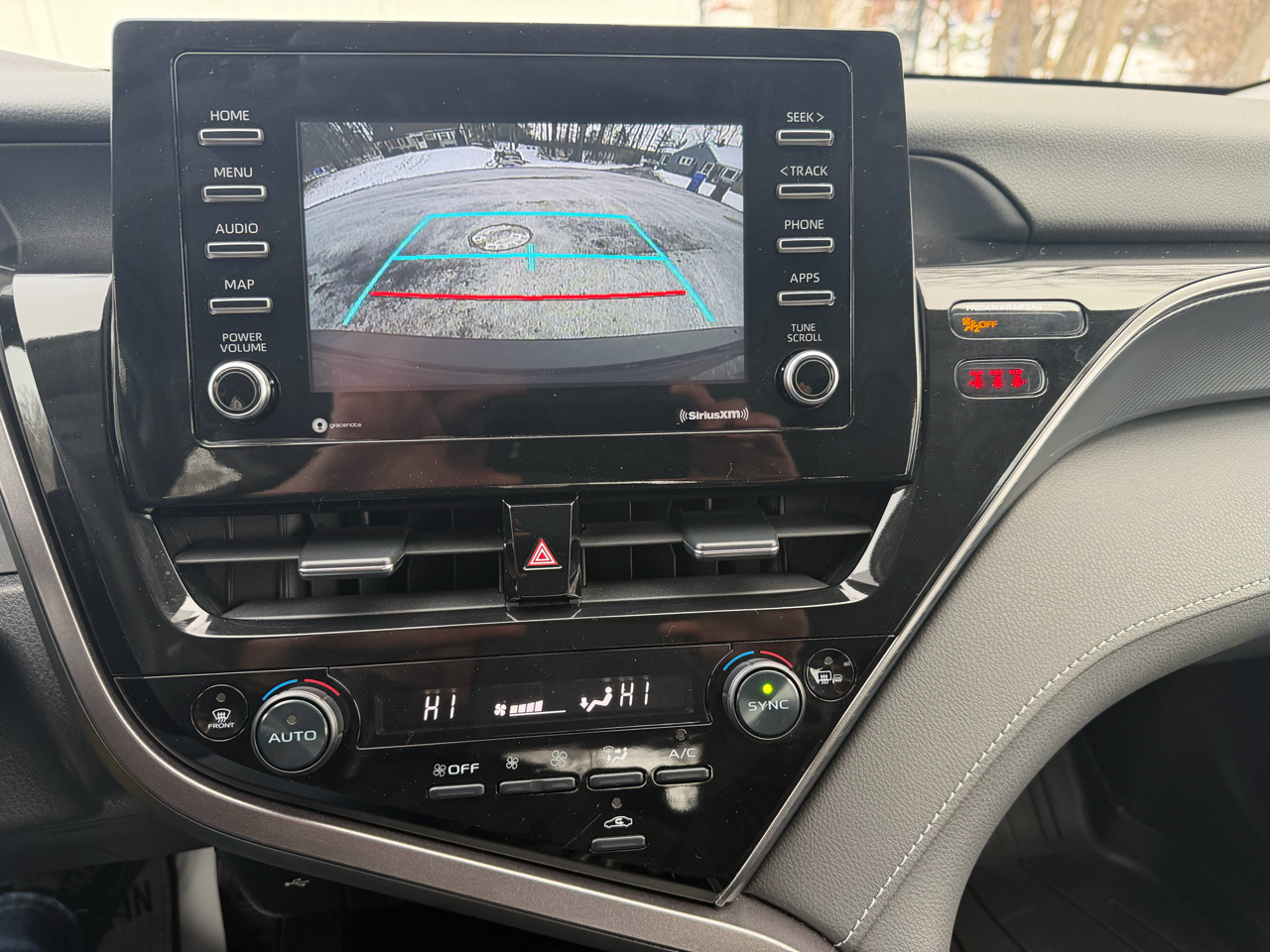 Toyota Camry SE 2024