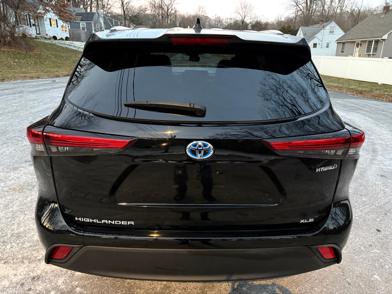 Toyota Highlander Hybrid XLE AWD 2023