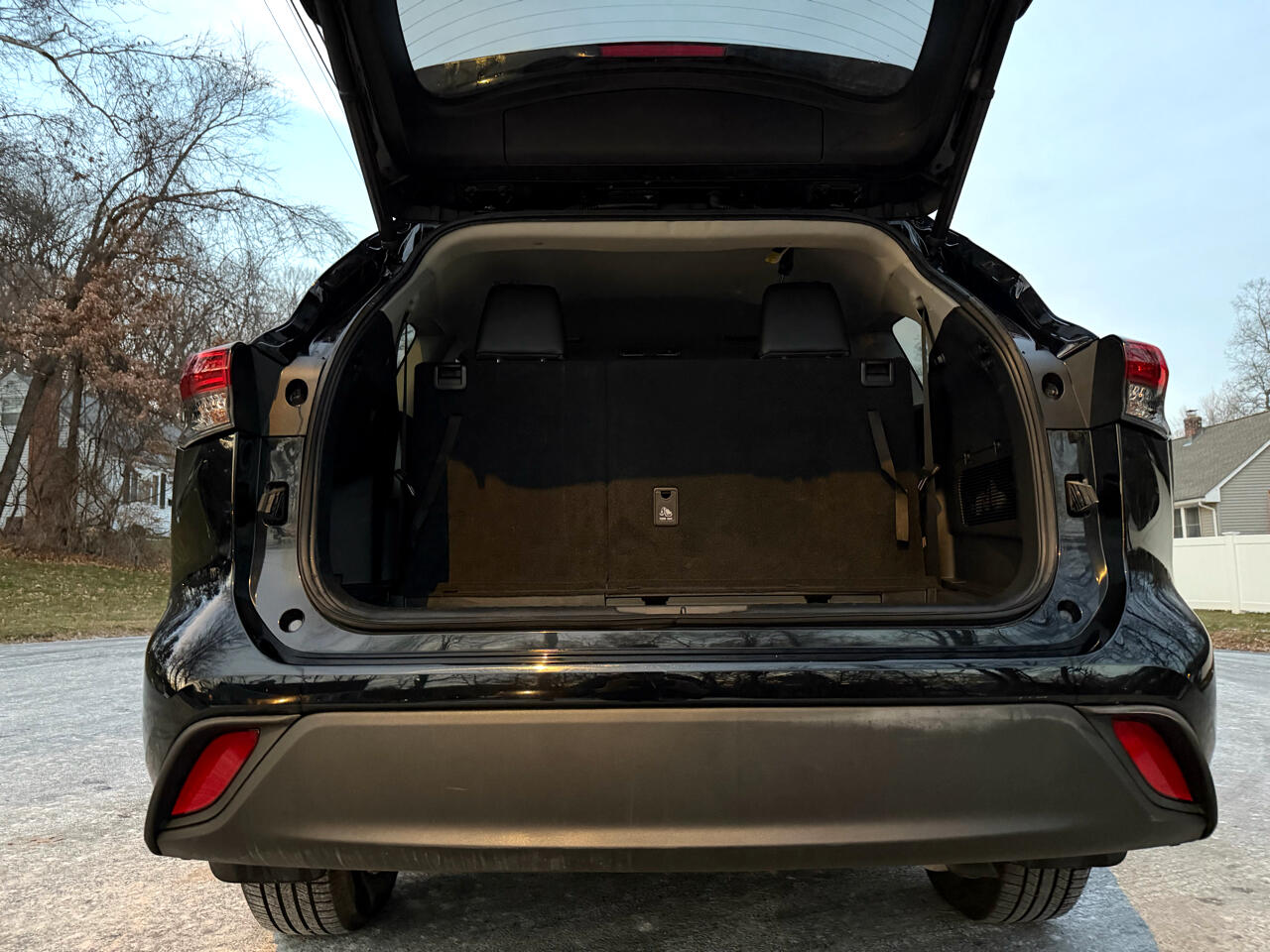 Toyota Highlander Hybrid XLE AWD 2023