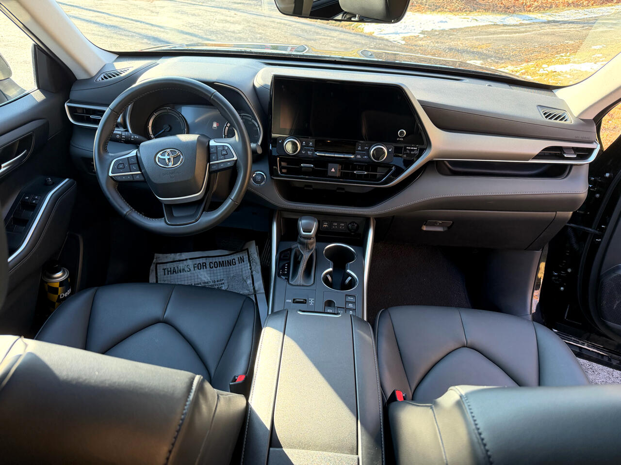 Toyota Highlander Hybrid XLE AWD 2023