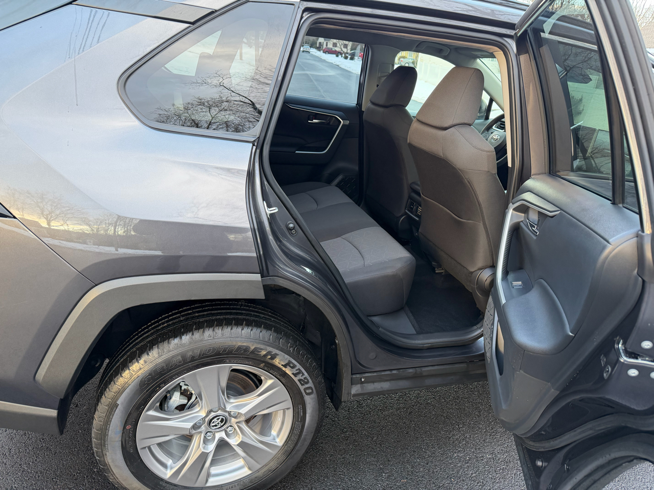 Toyota RAV4 XLE AWD 2023