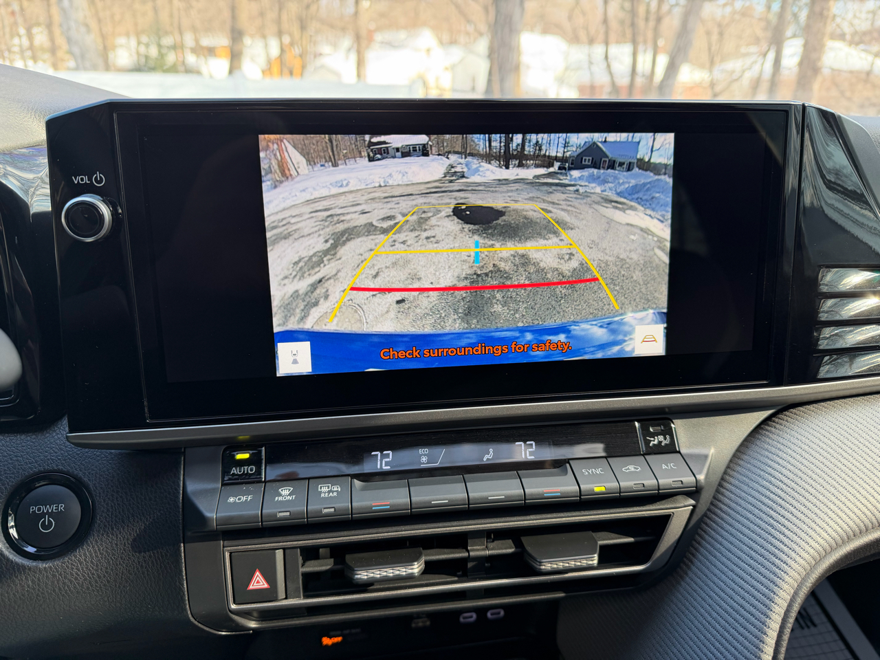 Toyota Camry Hybrid XLE 2025