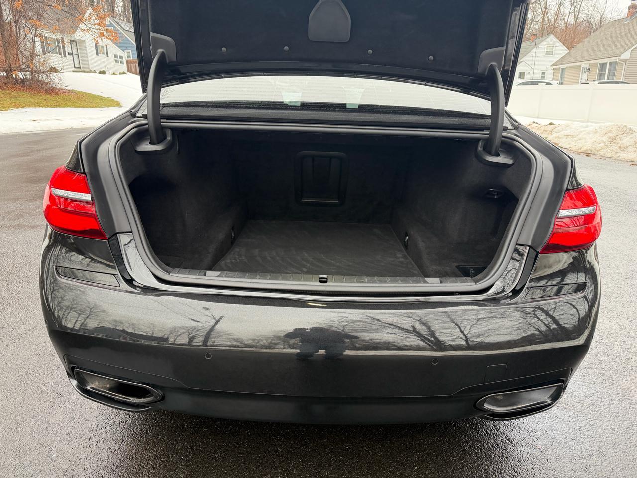 BMW 7-Series 740i xDrive 2019