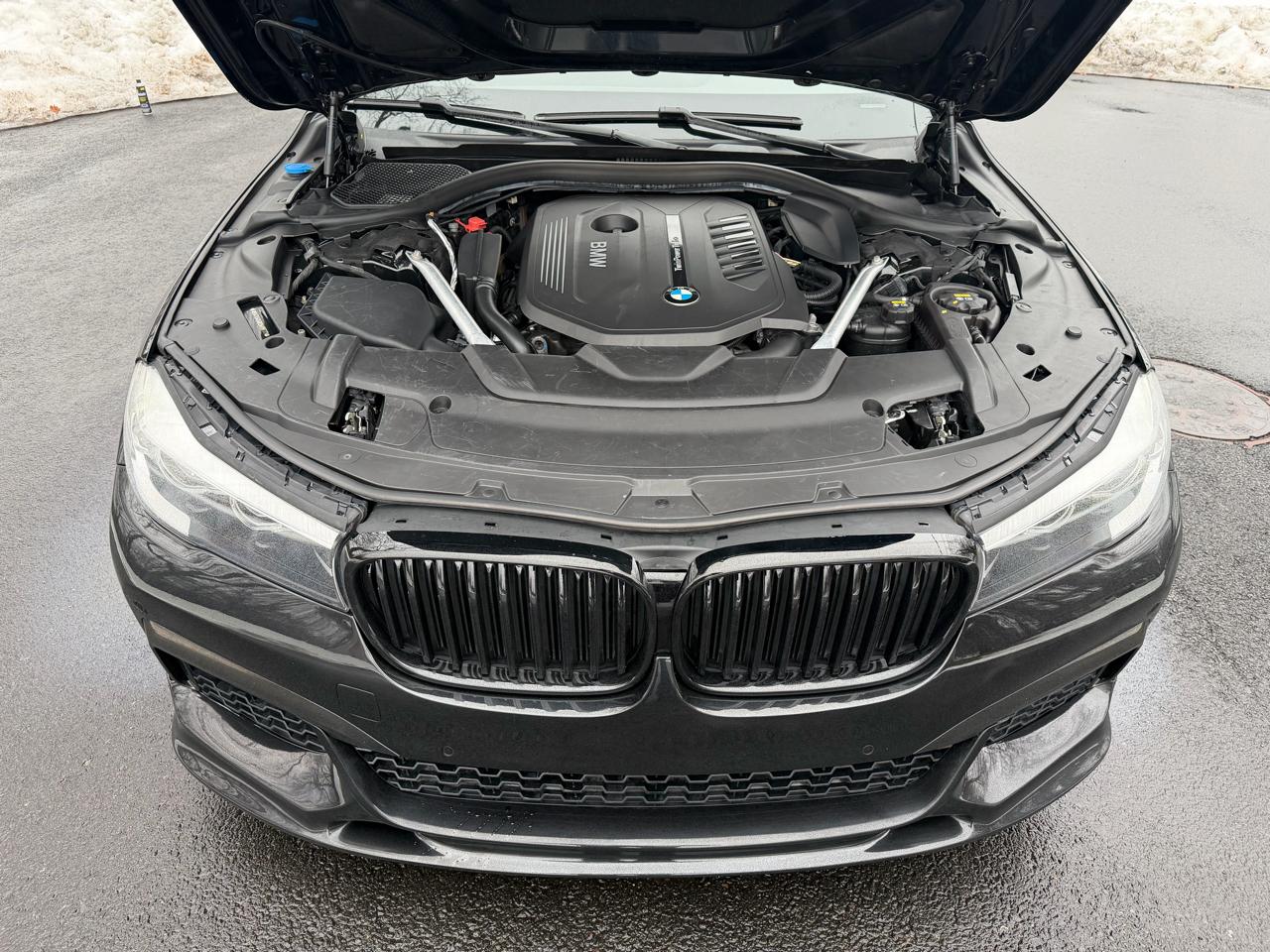 BMW 7-Series 740i xDrive 2019