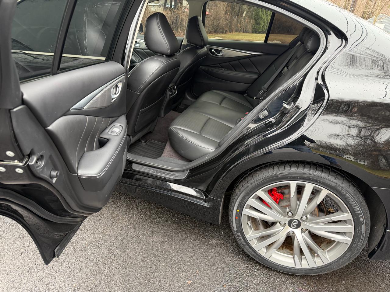 Infiniti Q50 3.0t LUXE AWD 2019