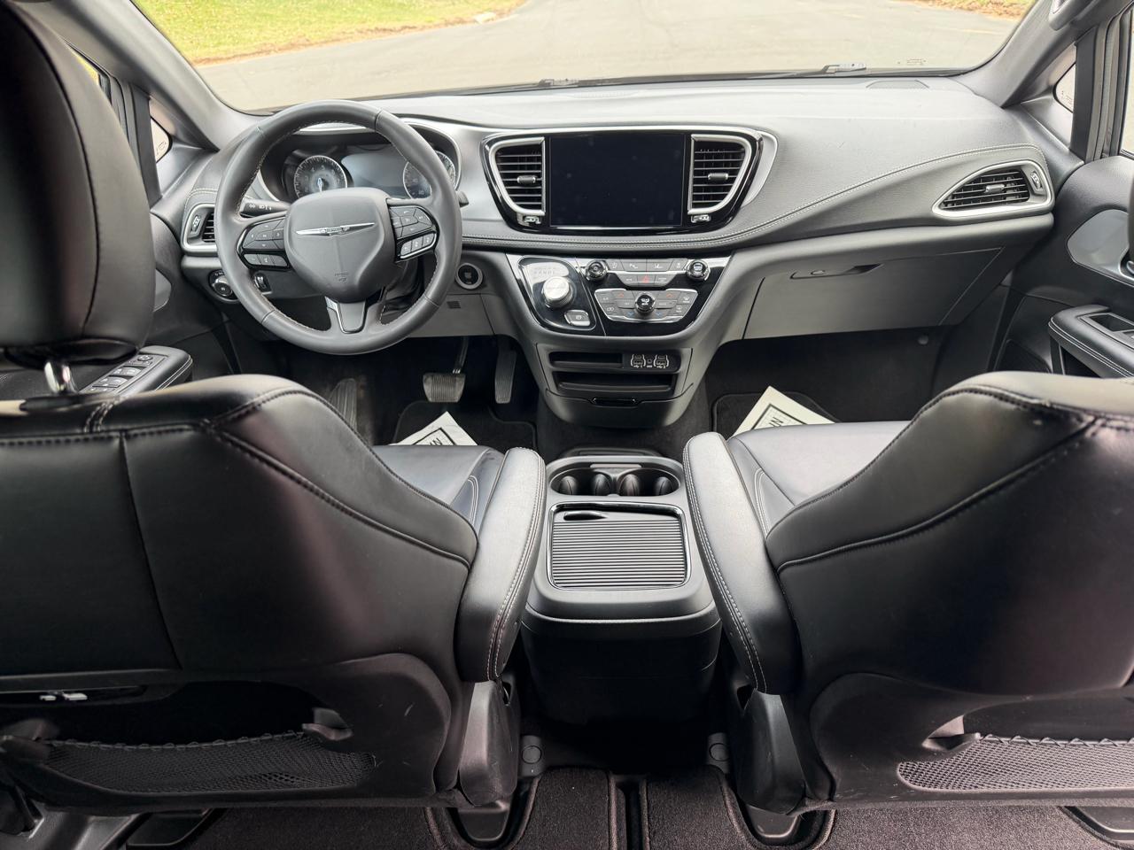 Chrysler Pacifica Touring L AWD 2023