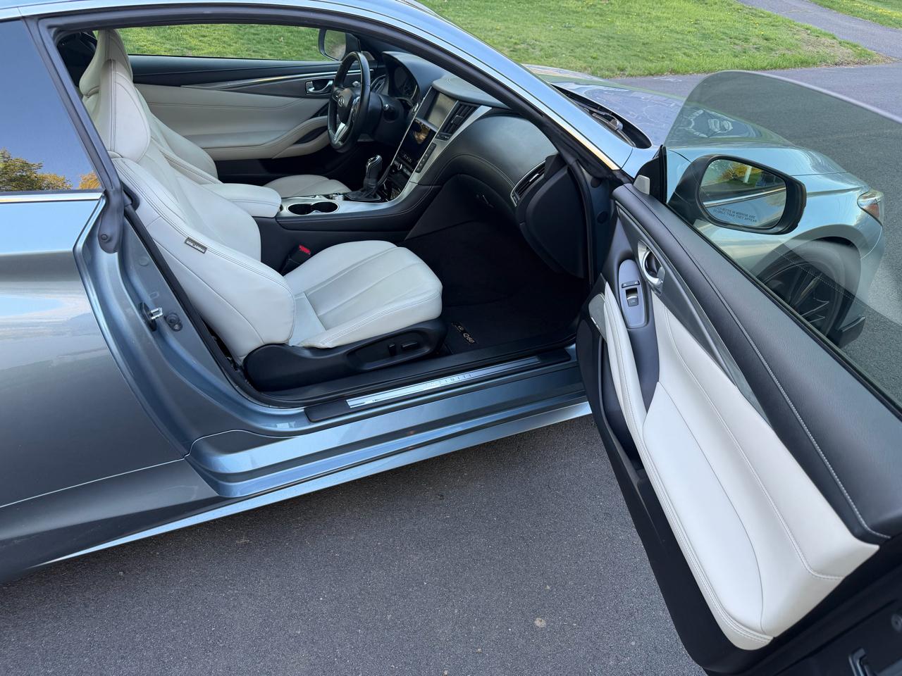 Infiniti Q60 3.0t Premium 2017