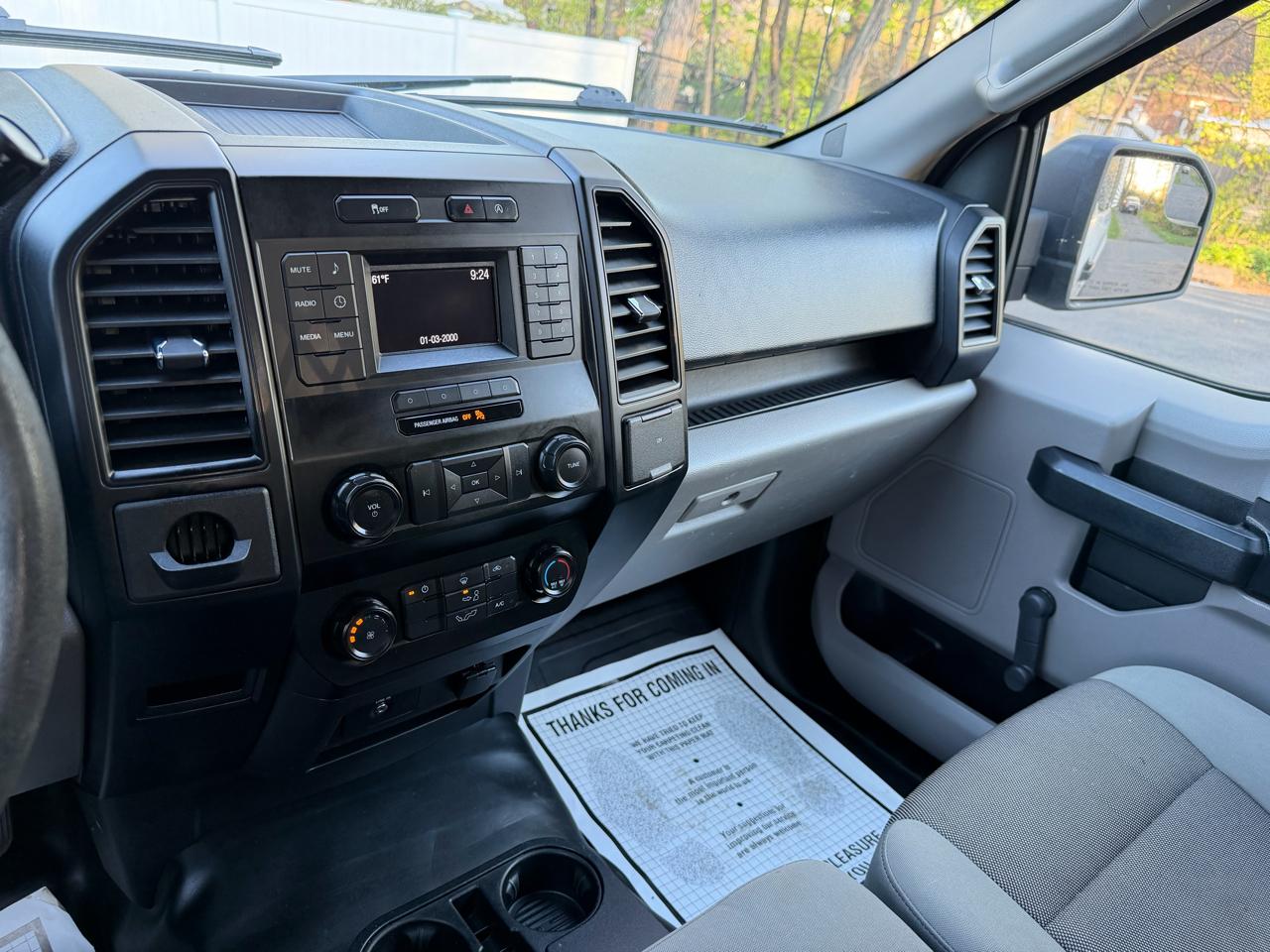 Ford F-150 2WD Reg Cab 141" XLT 2016