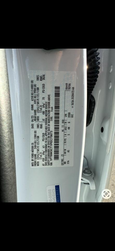 Ford F-350 SD XL Crew Cab Long Bed DRW 2WD 2023