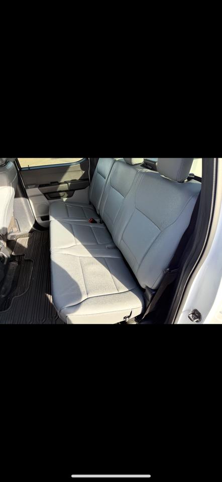 Ford F-350 SD XL Crew Cab Long Bed DRW 2WD 2023