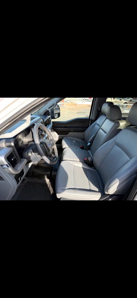 Ford F-350 SD XL Crew Cab Long Bed DRW 2WD 2023