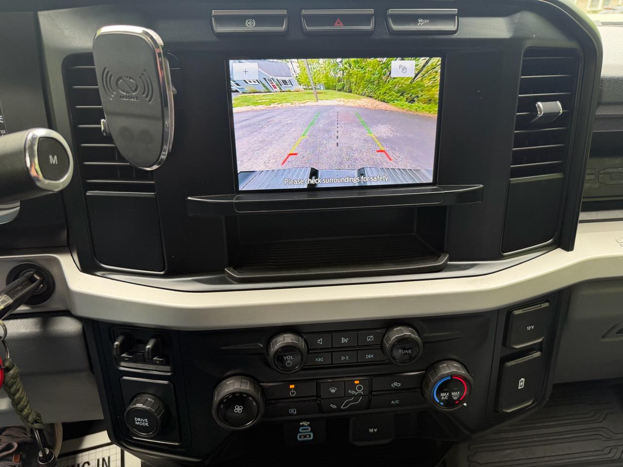 Ford F-350 SD XL Crew Cab Long Bed DRW 2WD 2023
