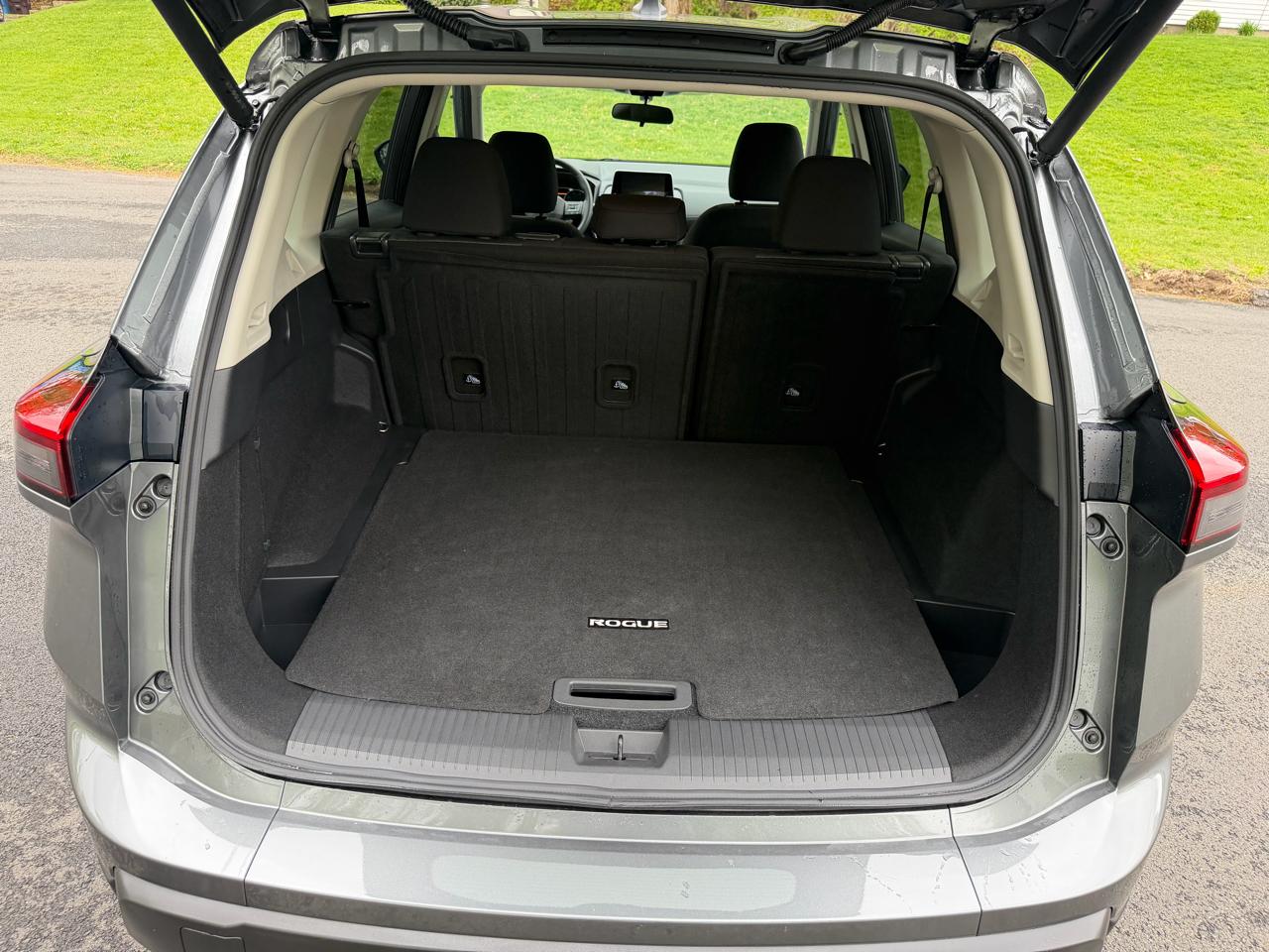 Nissan Rogue SV AWD 2026