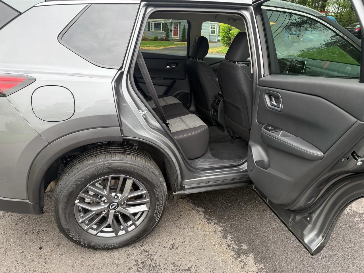 Nissan Rogue SV AWD 2026