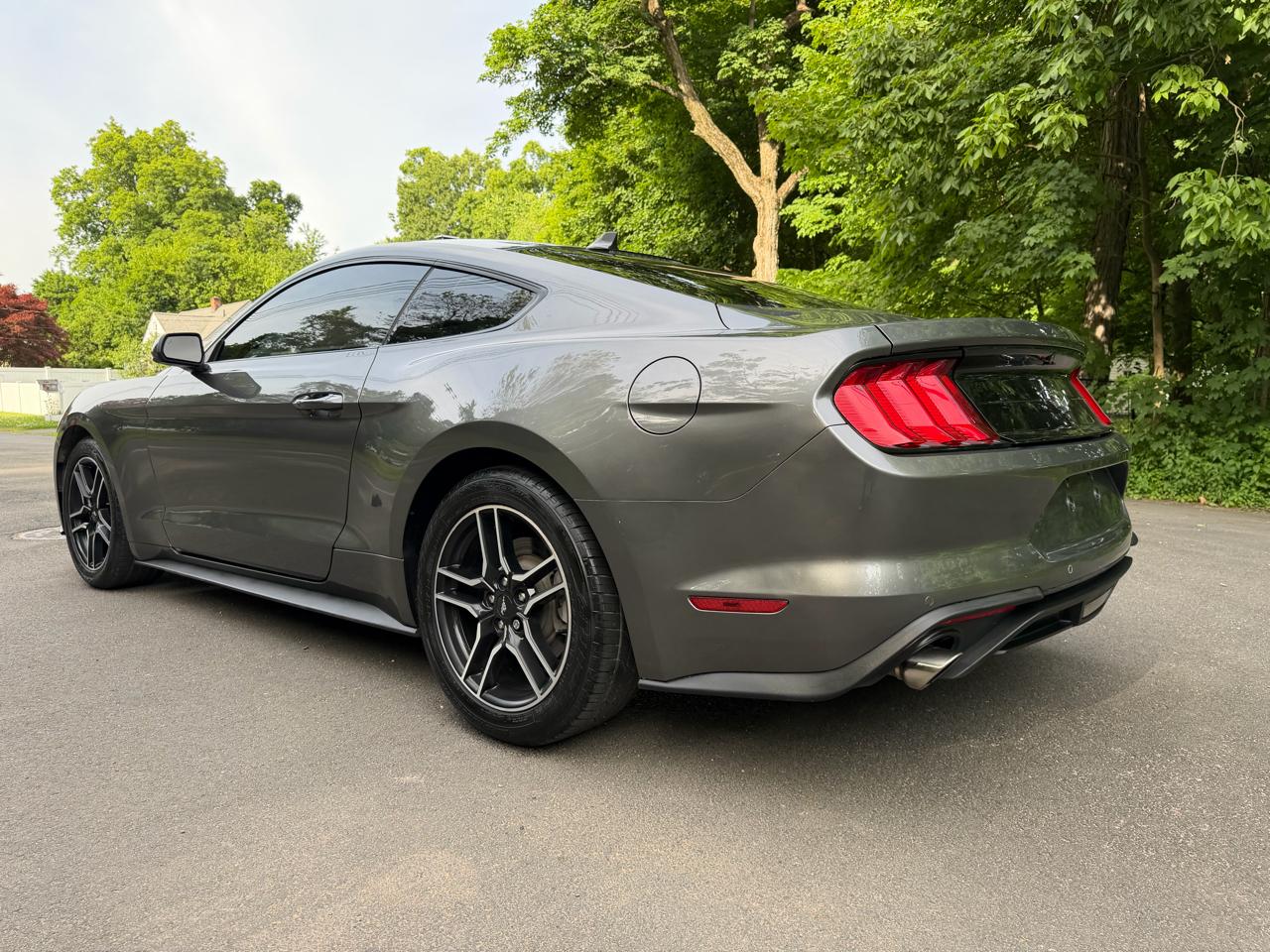 Ford Mustang EcoBoost Coupe 2021