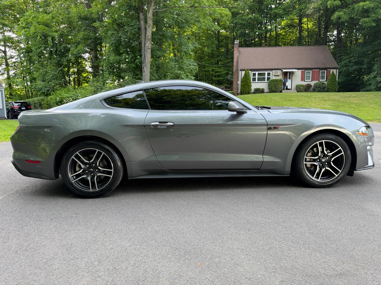 Ford Mustang EcoBoost Coupe 2021